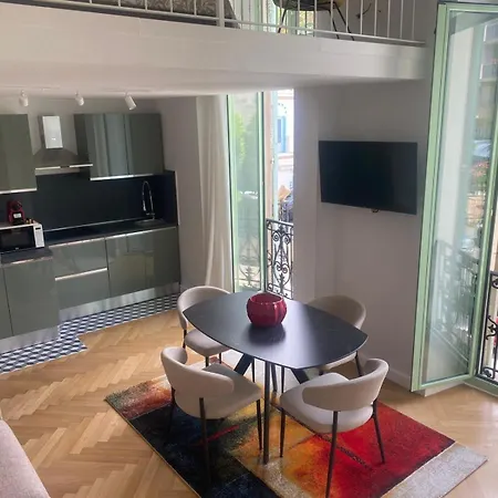 Mentone, A 80 Mt Dal Mare Appartement